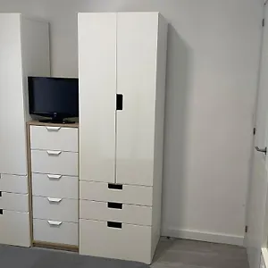 https://fantastico-bajo-con-patio-junto-a-la-playa.1costadelsol.com